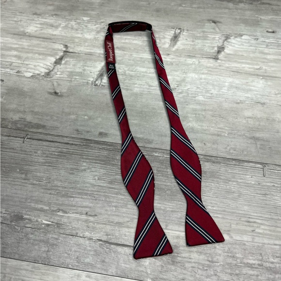 Racquet Club Red w/ Navy & White Stripe Silk Bowtie - Picture 1 of 4